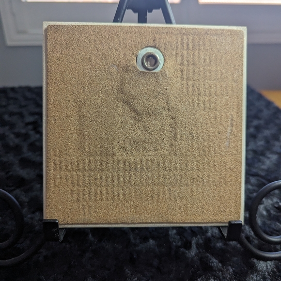 Rare Barbara LaVallee Signed 1996 Tile Trivet  Igloo Eskimos Mother Child Native - Picture 2 of 4